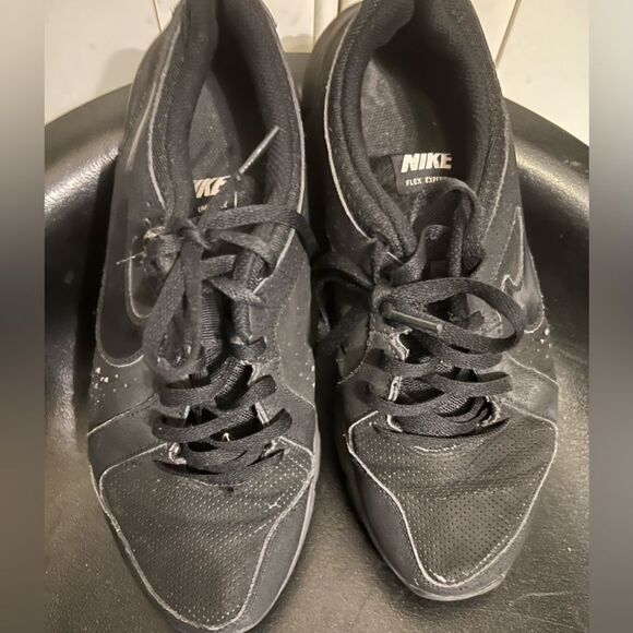 Nike Flex Experience Size 6 Youth Black 631495 003 Unisex - Picture 2 of 9